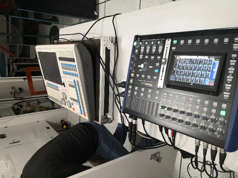 Gymnasium lighting control equipment