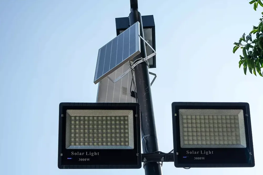 Illustrative split-panel solar lighting configuration Illustrative split-panel solar lighting configuration