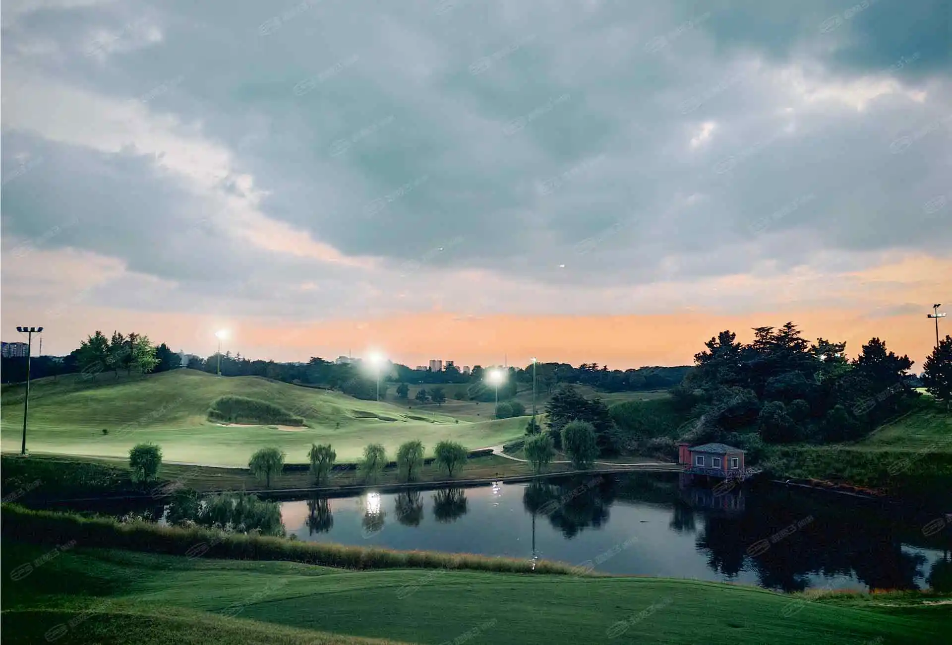 Suzhou golf course lighting across terrain and water