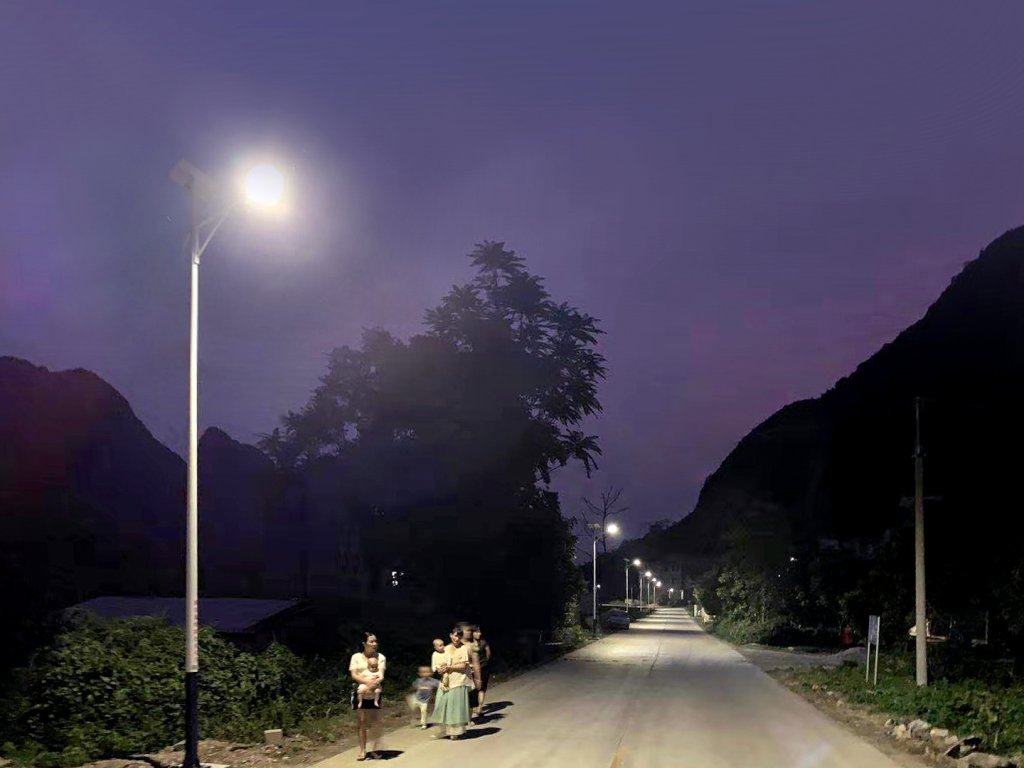 惠民生，照民心｜广西百色市乡村道路太阳能路灯亮化工程