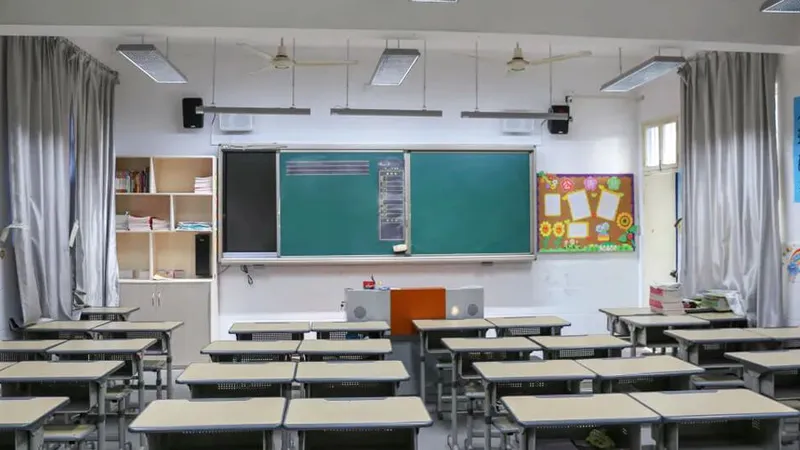 超频三精选案例｜杭州市萧山区中小学校教室光环境改造