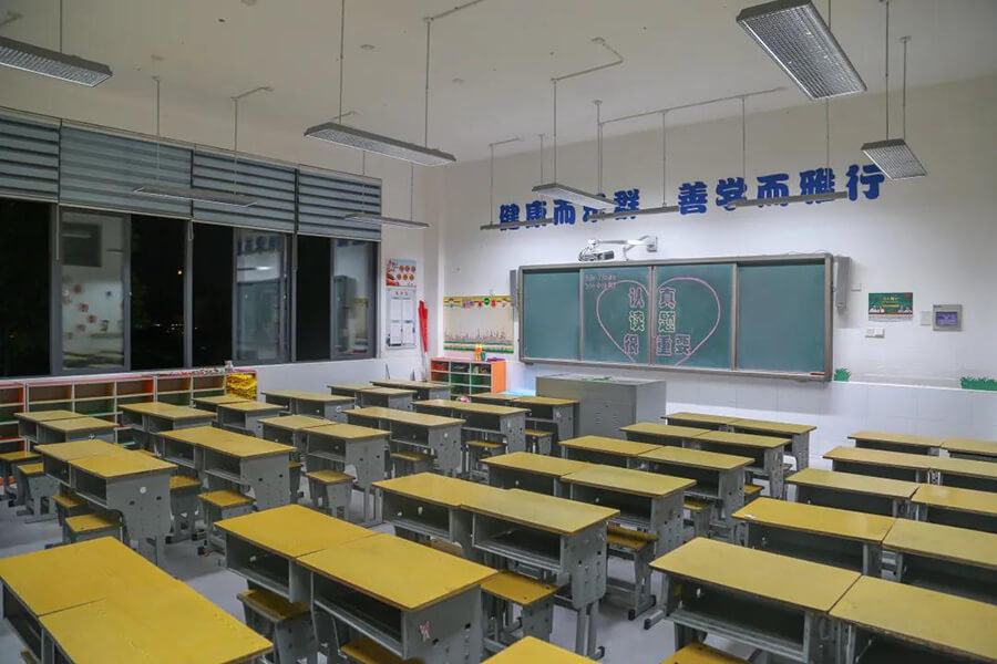 超频三精选案例｜关爱青少年眼健康，改善学校光环境