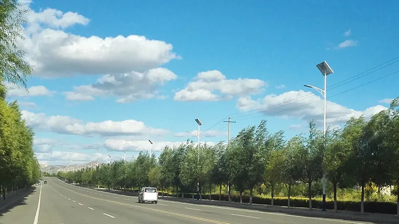 超频三精选案例｜内蒙古物联网太阳能路灯亮化工程