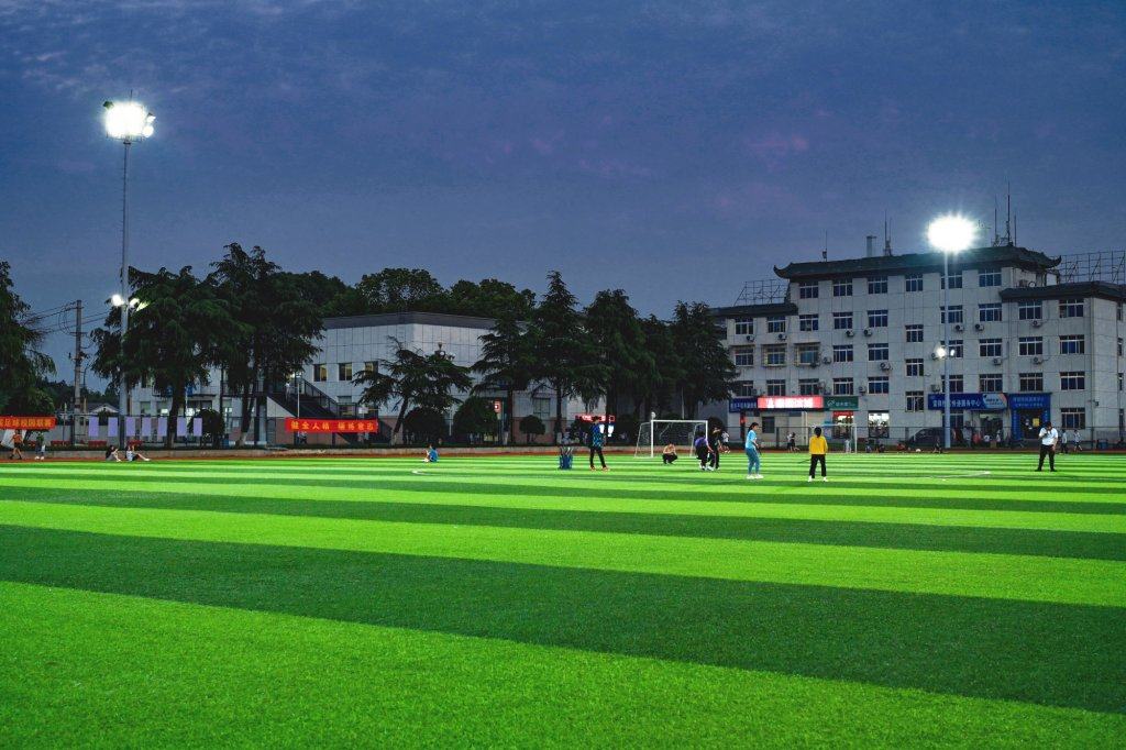 【案例】湖南财政经济学院（雷锋校区）室外田径足球场照明工程